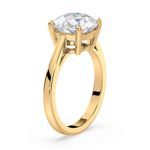 Elegant Round Diamond Ring