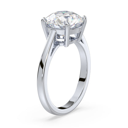 Elegant Round Diamond Ring